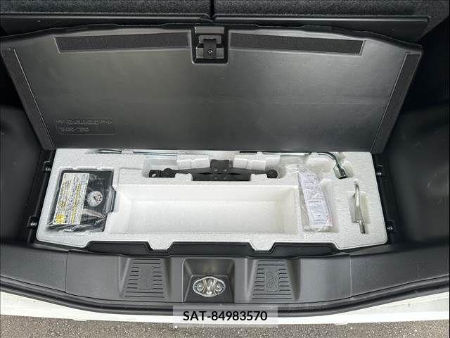 Suzuki SPACIA 2021-09 312390-12