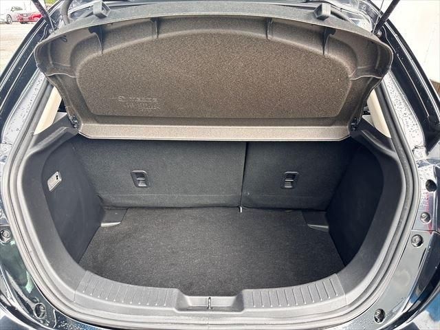 Mazda DEMIO 2015-04 28838-23