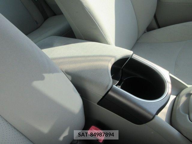 Toyota PRIUS 2013-08 281811-13