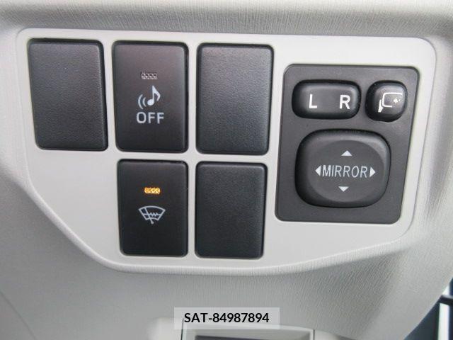 Toyota PRIUS 2013-08 281811-15