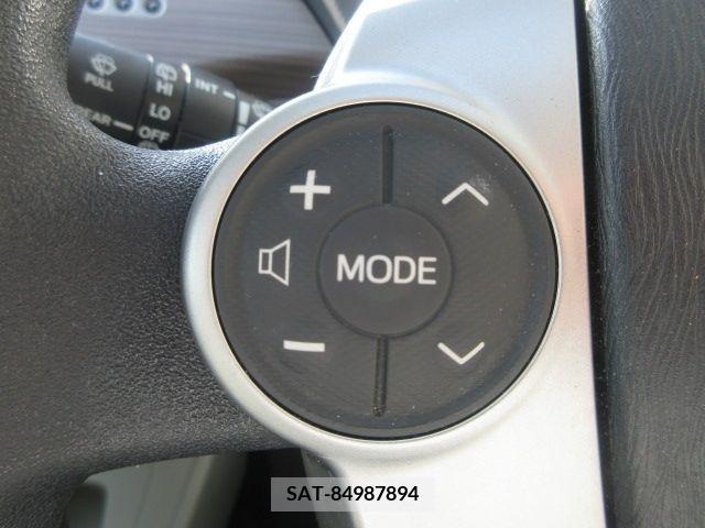 Toyota PRIUS 2013-08 281811-16