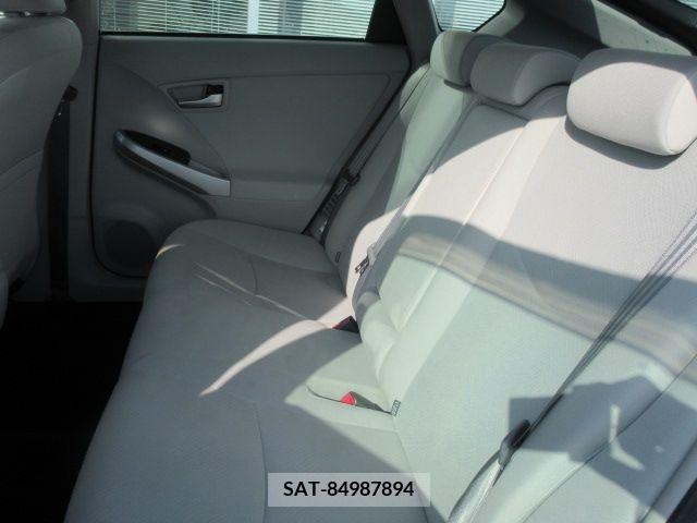 Toyota PRIUS 2013-08 281811-3