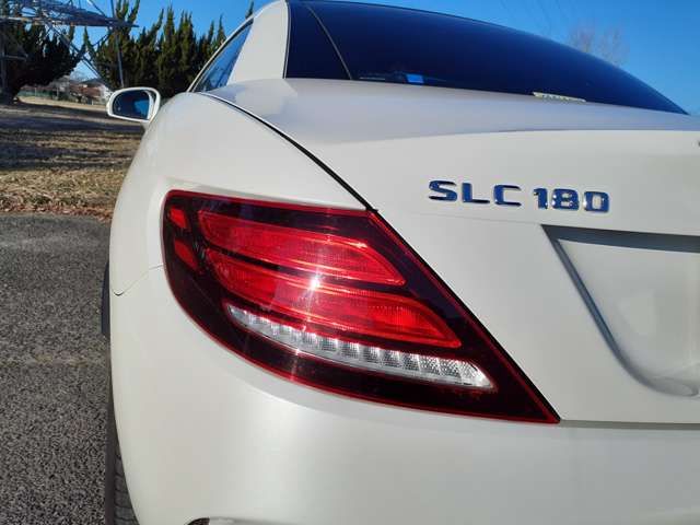 Mercedes Benz SLC 2017-07 1586-18