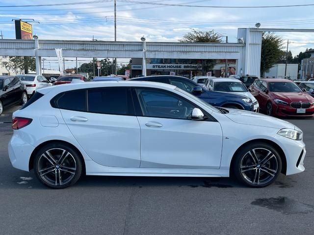Bmw 1 SERIES 2021-08 15657-8
