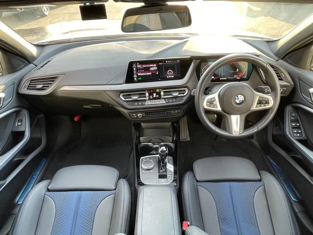 Bmw 1 SERIES 2021-08 15657-1