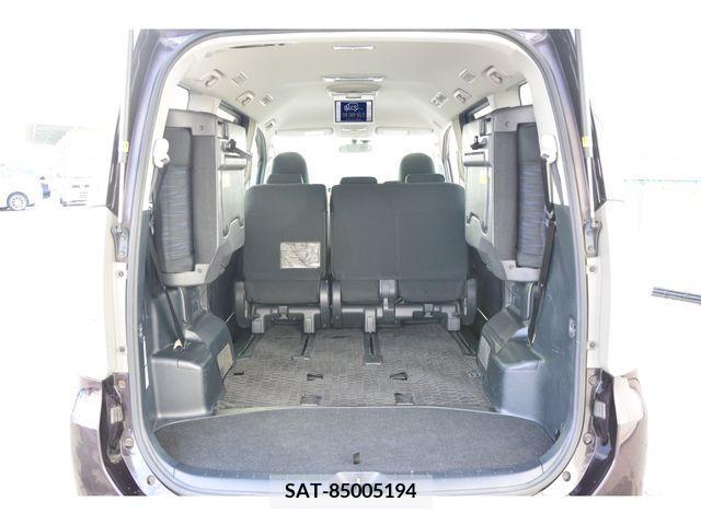 Toyota VOXY 2011-02 247631-21