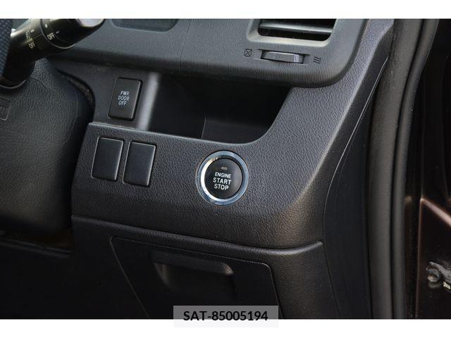 Toyota VOXY 2011-02 247631-7