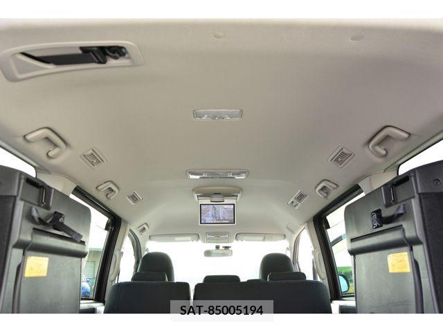 Toyota VOXY 2011-02 247631-22