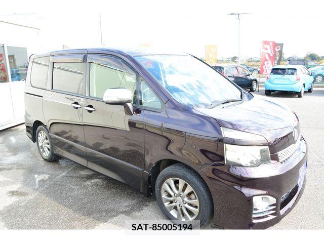 Toyota VOXY 2011-02 247631-1