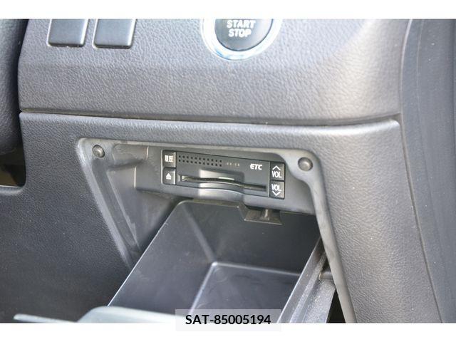Toyota VOXY 2011-02 247631-8