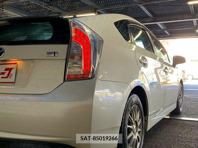 Toyota PRIUS 2014-09 206325-16
