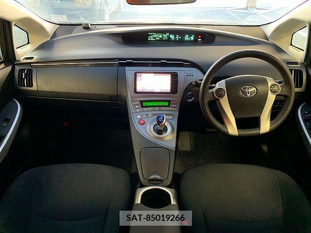 Toyota PRIUS 2014-09 206325-1