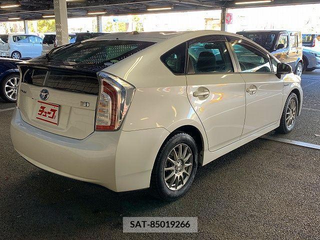 Toyota PRIUS 2014-09 206325-2