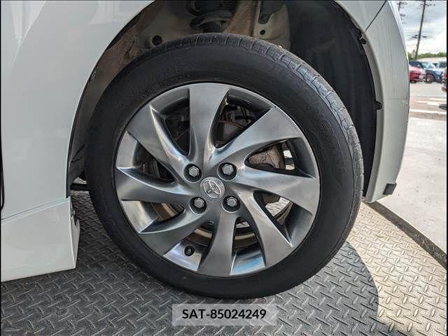 Toyota BB 2015-04 337254-12