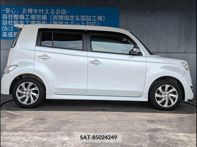 Toyota BB 2015-04 337254-6