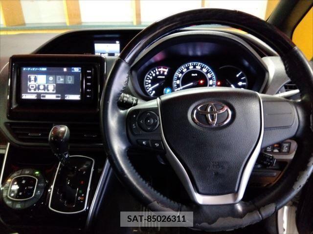 Toyota ESQUIRE 2016-06 206100-2