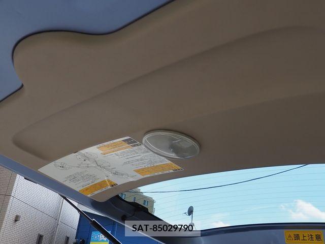 Toyota SIENTA 2011-11 298363-11