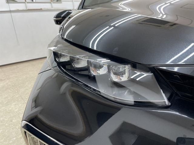 Toyota Mirai 2017-08 21842-9
