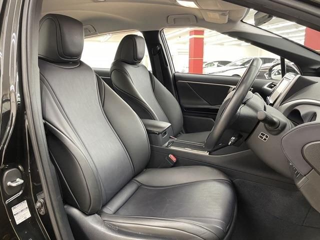 Toyota Mirai 2017-08 21842-17