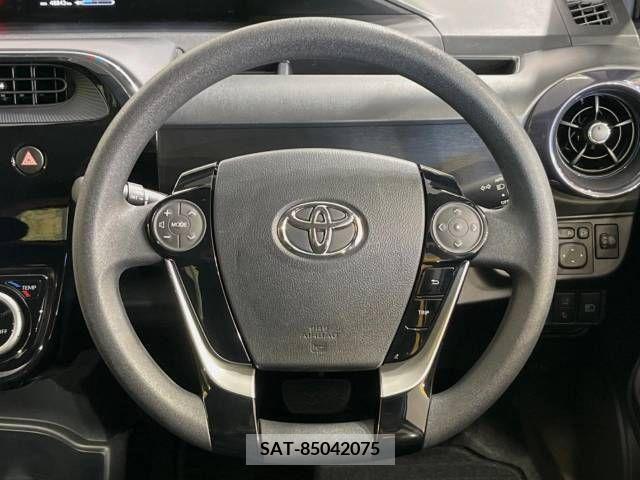 Toyota AQUA 2017-11 260265-12