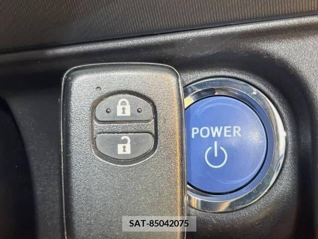 Toyota AQUA 2017-11 260265-7