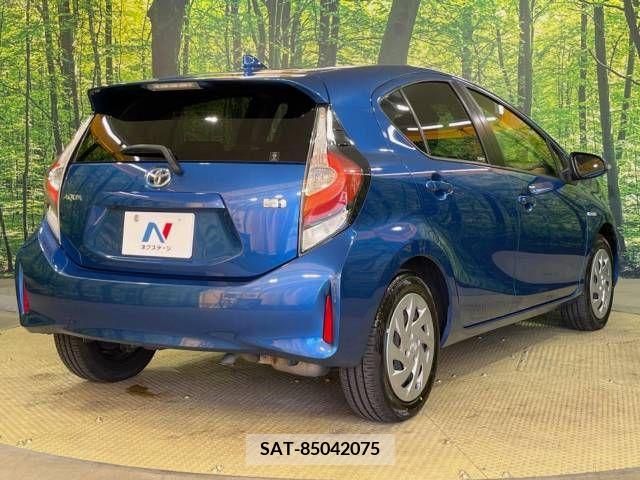 Toyota AQUA 2017-11 260265-18
