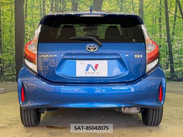 Toyota AQUA 2017-11 260265-16