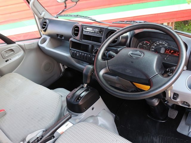 Hino DUTRO 2014-12 189035-2