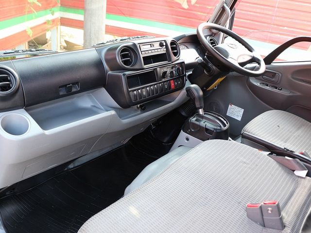 Hino DUTRO 2014-12 189035-26