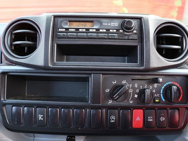 Hino DUTRO 2014-12 189035-24
