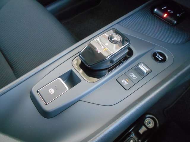 Nissan NOTE 2022-03 3504-7