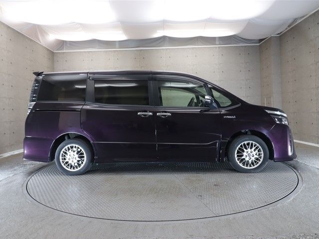 Toyota VOXY HYBRID 2018-11 183037-22