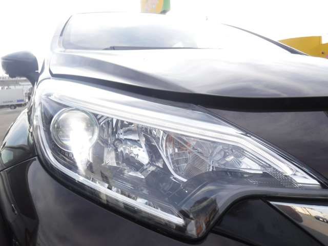 Nissan NOTE 2018-09 24393-17