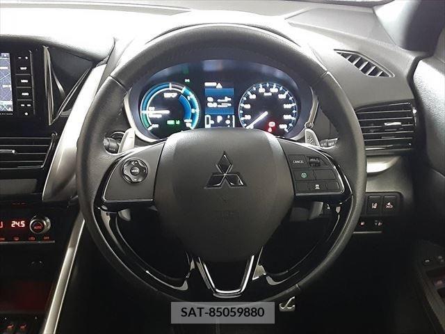 Mitsubishi ECLIPSE CROSS 2022-08 303880-11