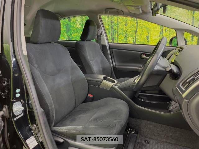 Toyota PRIUS PHV 2014-09 282573-9