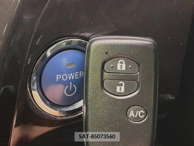 Toyota PRIUS PHV 2014-09 282573-7