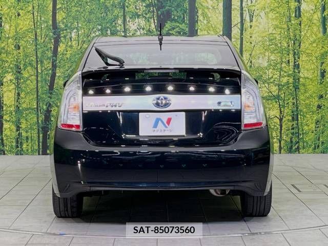 Toyota PRIUS PHV 2014-09 282573-15