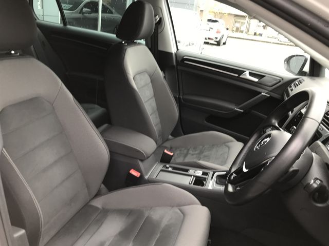 VolksWagen GOLF 2018-05 196136-8