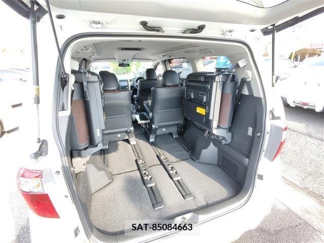 Toyota ALPHARD 2012-09 372044-19