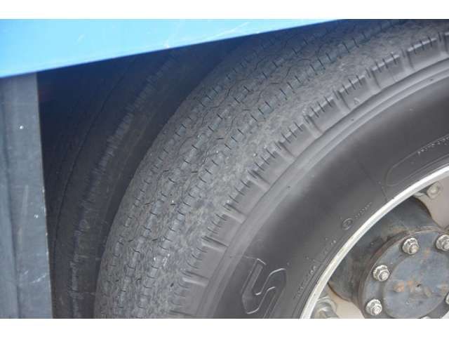Isuzu ELF TRUCK 2015-07 12725-8