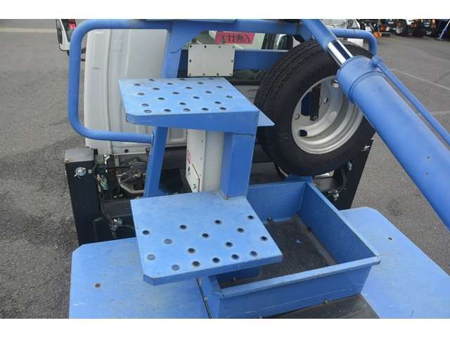 Isuzu ELF TRUCK 2015-07 12725-13