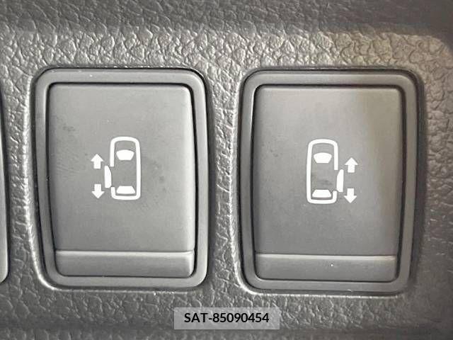 Nissan ELGRAND 2015-03 359695-3