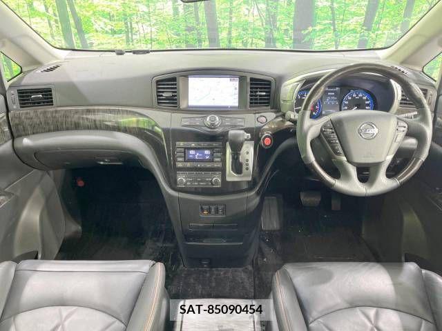Nissan ELGRAND 2015-03 359695-1