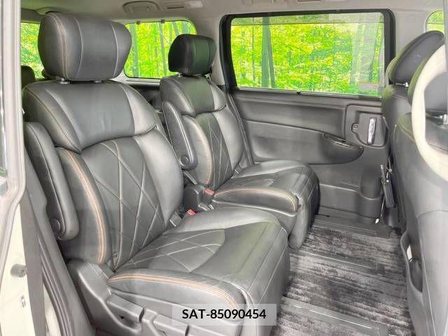 Nissan ELGRAND 2015-03 359695-9