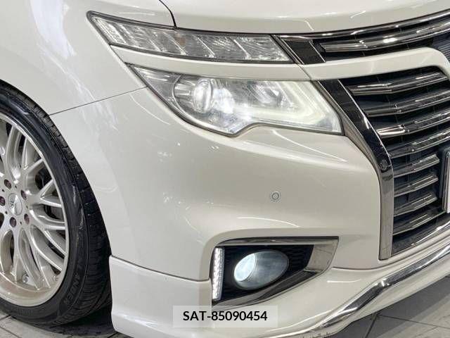 Nissan ELGRAND 2015-03 359695-12