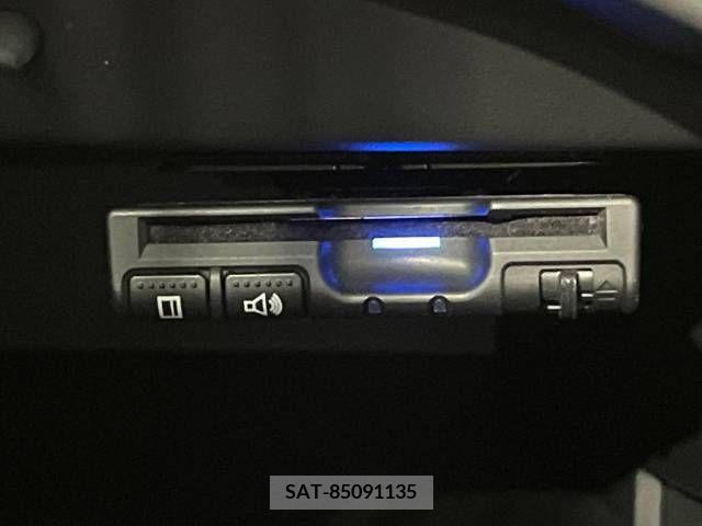 Nissan NOTE 2019-05 279973-7