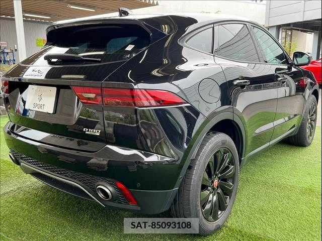 Jaguar E-PACE 2018-05 315775-16
