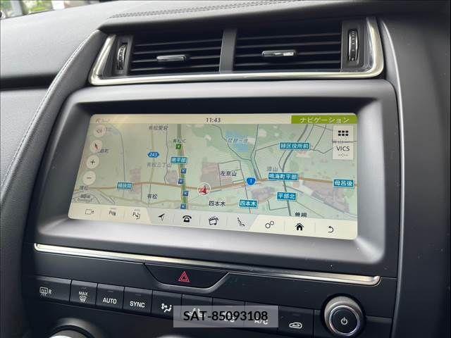 Jaguar E-PACE 2018-05 315775-2