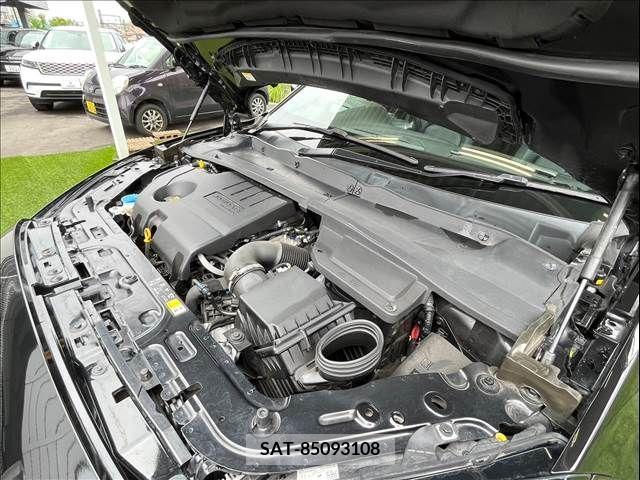 Jaguar E-PACE 2018-05 315775-11
