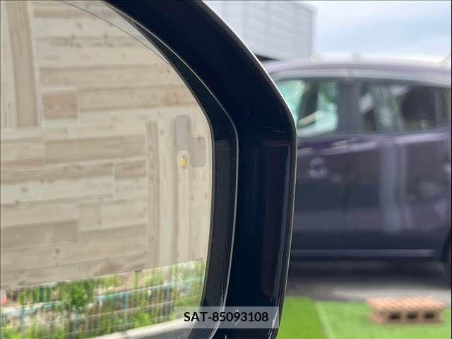 Jaguar E-PACE 2018-05 315775-9